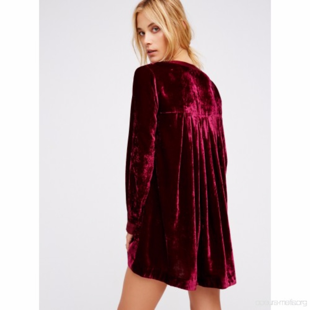 Red Choose Me Velvet Mini Cocktail Dress  Size: US - Picture 3 of 8